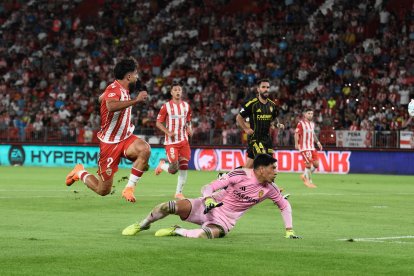 Hay que verlo celebrando goles porque se le necesita para el ascenso.