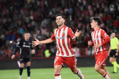 Adrián Embarba lleva siete goles entre Liga y Copa del Rey.