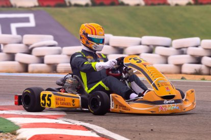 Tiene ante si un prometedor futuro en el automovilismo.