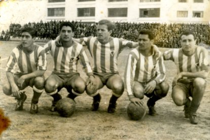 Otra delantera del Almería ya en los años 60 con los Giménez y Giménez.