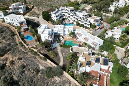 Imagen aérea del complejo de villas que acaba de adquirir Grupo Olivencia.
