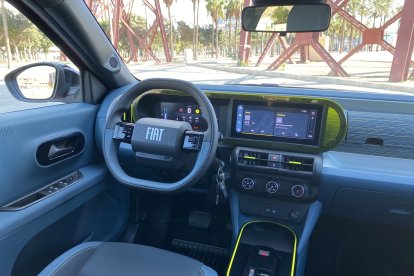 Pantalla de 10,25 pulgadas y amplitud para sus ocupantes