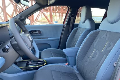 Cómodos asientos fáciles de ajustar