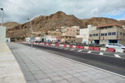 Carril nuevo para el acceso directo al Puerto de Almería