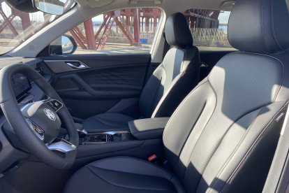 Sus asientos son comodísimos y destaca la insonoridad de su habitáculo