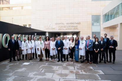 Foto de familia en el Hospital Universitario Torrecárdenas.