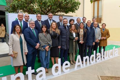 Foto de familia del Día de la Bandera de Andalucía.