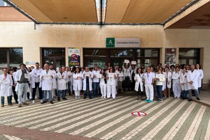 Imagen de archivo de la pasada concentración de médicos en Almería contra el Estatuto Marco.