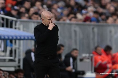 Paco López no ha tenido suerte en sus dos últimas experiencias en el banquillo.