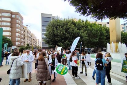 Manifestación sanitaria contra el nuevo Estatuto Marco, este jueves 11 de diciembre, en el marco de la huelga médica del 9 al 12 de diciembre.