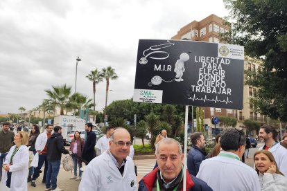 Manifestación sanitaria contra el nuevo Estatuto Marco, este jueves 11 de diciembre, en el marco de la huelga médica del 9 al 12 de diciembre.