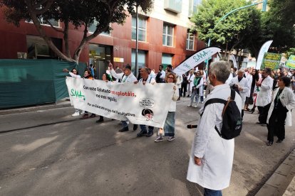 Manifestación sanitaria contra el nuevo Estatuto Marco, este jueves 11 de diciembre, en el marco de la huelga médica del 9 al 12 de diciembre.