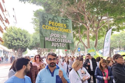 Manifestación sanitaria contra el nuevo Estatuto Marco, este jueves 11 de diciembre, en el marco de la huelga médica del 9 al 12 de diciembre.