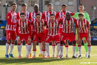 El equipo de Andorra contemplaba tres jugadores en la medular.