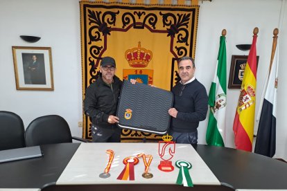 Reconocimiento institucional a Juan Manuel Martínez en La Mojonera.