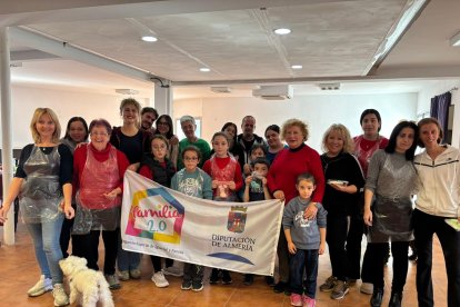 Foto en grupo de una de las actividades organizadas en Almería