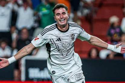 Jon Morcillo sigue estando en la agenda de la dirección deportiva del Almería.