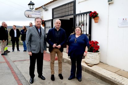 Inauguran el primer bar-tienda de Alcudia de Monteagud.