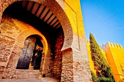 Torre de la Justicia de la Alcazaba.