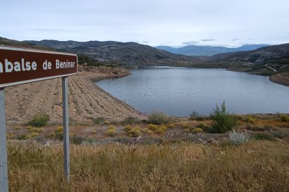 El embalse de Benínar sube 2 hm³ respecto a las cifras de 2024 pero Almería continúa en sequía.