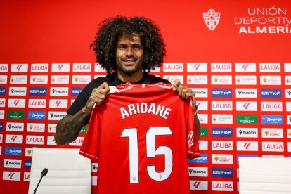 Todo apunta a que no se volverá a poner la camiseta del Almería.