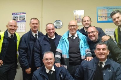 Amador en la despedida junto a sus compañeros.