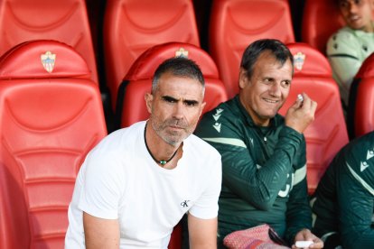 Al Cádiz de Gaizka Garitano le caían tres goles en Almería.