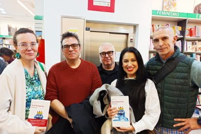 Presentación de la novela 'Majareta' de Juan Manuel Gil en la Librería Picasso.