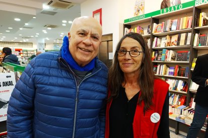 Presentación de la novela 'Majareta' de Juan Manuel Gil en la Librería Picasso.