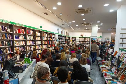 Presentación de la novela 'Majareta' de Juan Manuel Gil en la Librería Picasso.