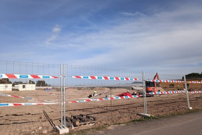 Obras de la nueva fase de viviendas transitorias en Los Grillos.