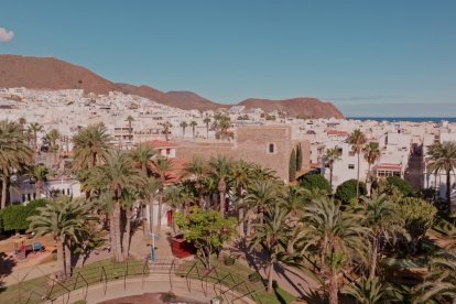 El Parque Andaluz y el Castillo de San Andrés en Carboneras.