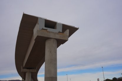Construcción de uno de los viaductos de la conexión entre la A7 y la A92