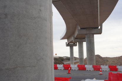 Viaductos en construcción para la conexión entre la A7 y la A92