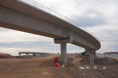Viaductos en construcción para la conexión entre la A7 y la A92
