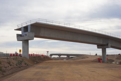 Viaductos en construcción para la conexión entre la A7 y la A92