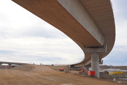 Viaductos en construcción para la conexión entre la A7 y la A92