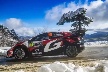 Oliver Solberg y su copiloto Elliott Edmondson han logrado una contundente victoria, su segunda en su historia, tras imponerse el año pasado en el Rally de Estonia.