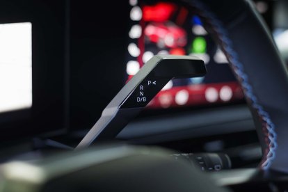 Estrena nueva palanca junto al volante para los cambios automáticos