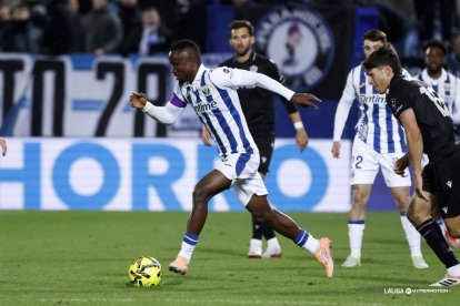 Cissé es un futbolista de 24 años que da el perfil de lo que pretende el Almería.