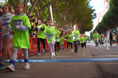 Las mejores imágenes de la II Carrera ‘Almería, en Marcha Contra el Cáncer’.