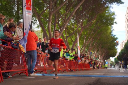 Las mejores imágenes de la II Carrera ‘Almería, en Marcha Contra el Cáncer’.