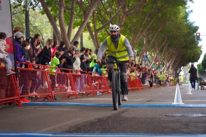 Las mejores imágenes de la II Carrera ‘Almería, en Marcha Contra el Cáncer’.