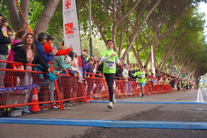 Las mejores imágenes de la II Carrera ‘Almería, en Marcha Contra el Cáncer’.