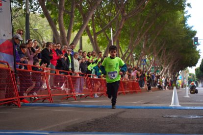 Las mejores imágenes de la II Carrera ‘Almería, en Marcha Contra el Cáncer’.