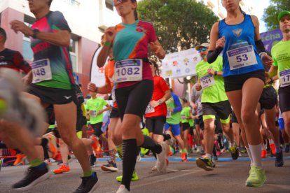 Las mejores imágenes de la II Carrera ‘Almería, en Marcha Contra el Cáncer’.