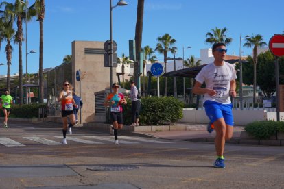 Las mejores imágenes de la II Carrera ‘Almería, en Marcha Contra el Cáncer’.