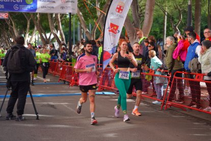 Las mejores imágenes de la II Carrera ‘Almería, en Marcha Contra el Cáncer’.