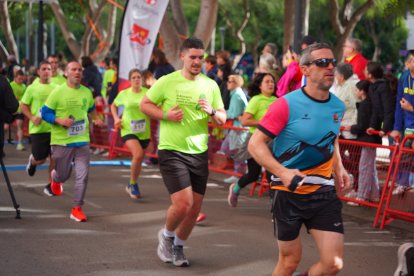 Las mejores imágenes de la II Carrera ‘Almería, en Marcha Contra el Cáncer’.