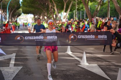 Las mejores imágenes de la II Carrera ‘Almería, en Marcha Contra el Cáncer’.